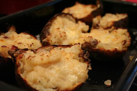 baked_potatoes_wichcheese.JPG