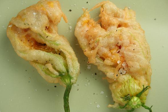 fried-courgette-flowers