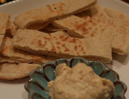 hummus_and_pitta.JPG