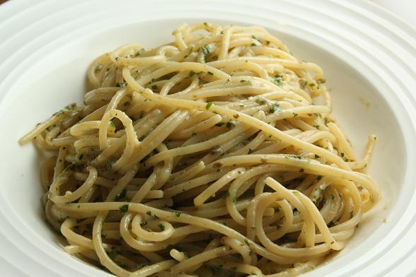 leftover-salsa-verde-with-spaghetti