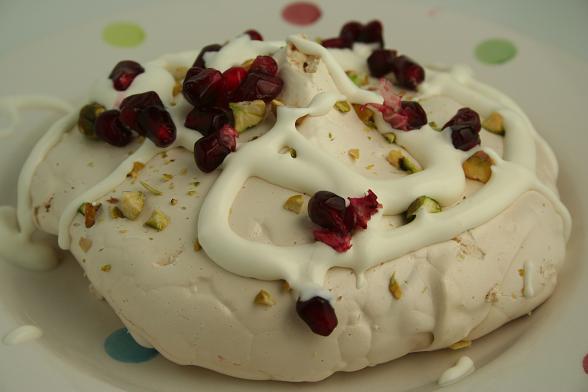 meringues-with-pistacios-and-pomegranate