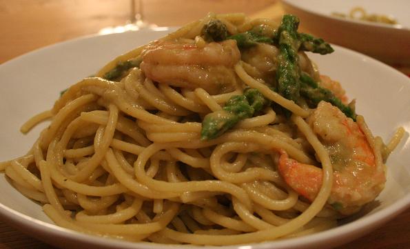 prawn_and_asparagus_pasta.JPG
