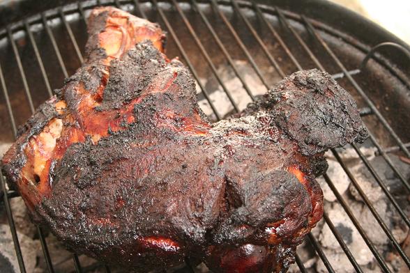 pulled-pork-on-barbecue