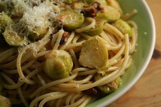 spaghetti_with_brussels_sprouts